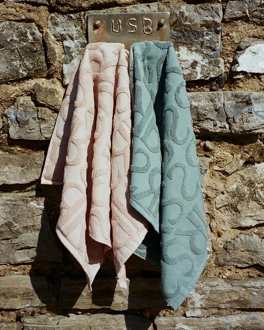 Monogram hand towel - Hand towel 50x80 cm I Sage 2 - Rabens Saloner