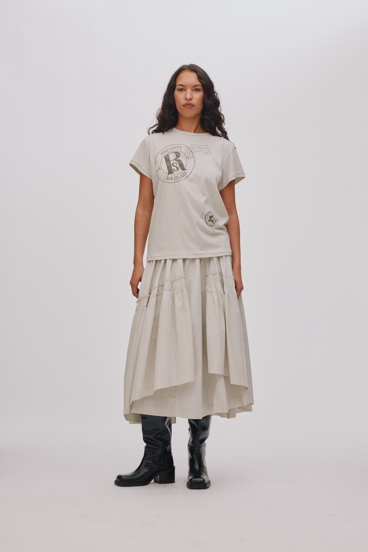Ambla - Postal t-shirt I Dirty chalk 1 - Rabens Saloner