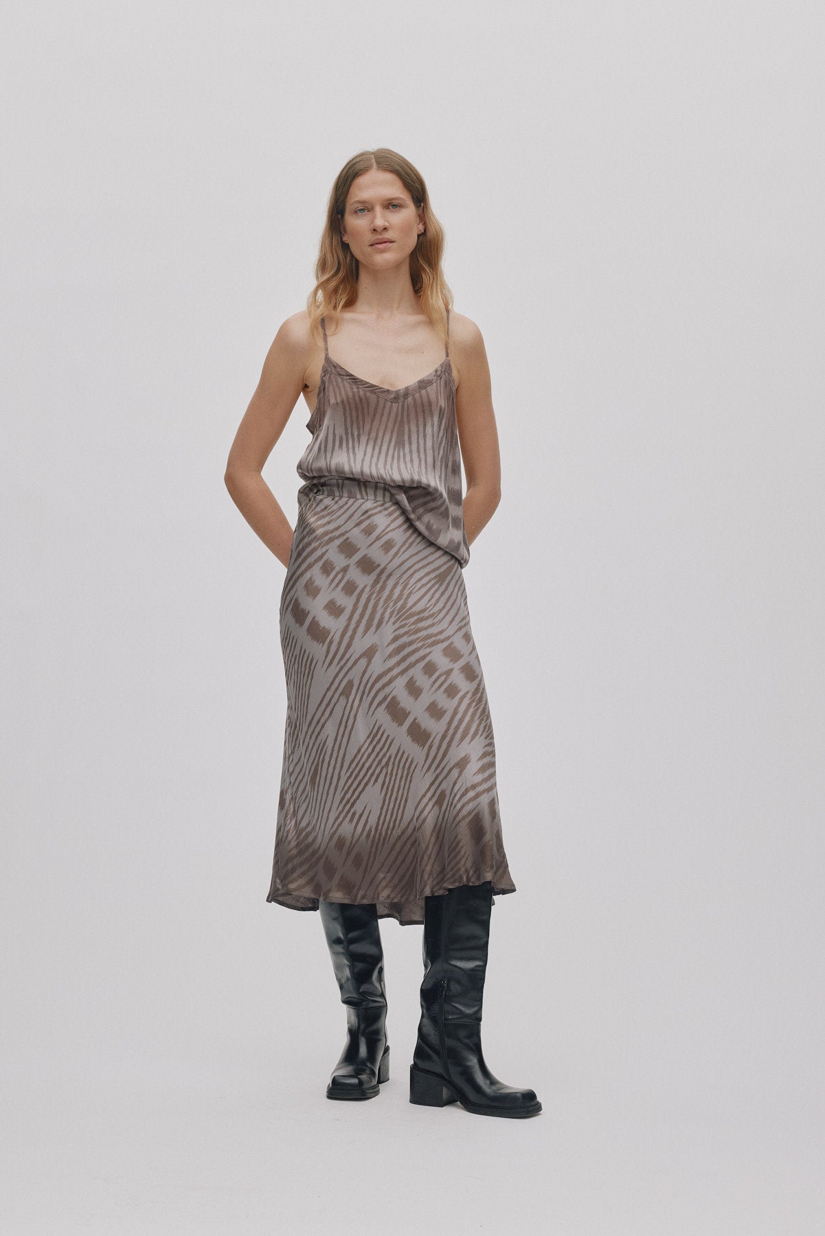 Elmi - Ombre ikat crop bias skirt I Asphalt combo Asphalt combo XS 1 - Rabens Saloner