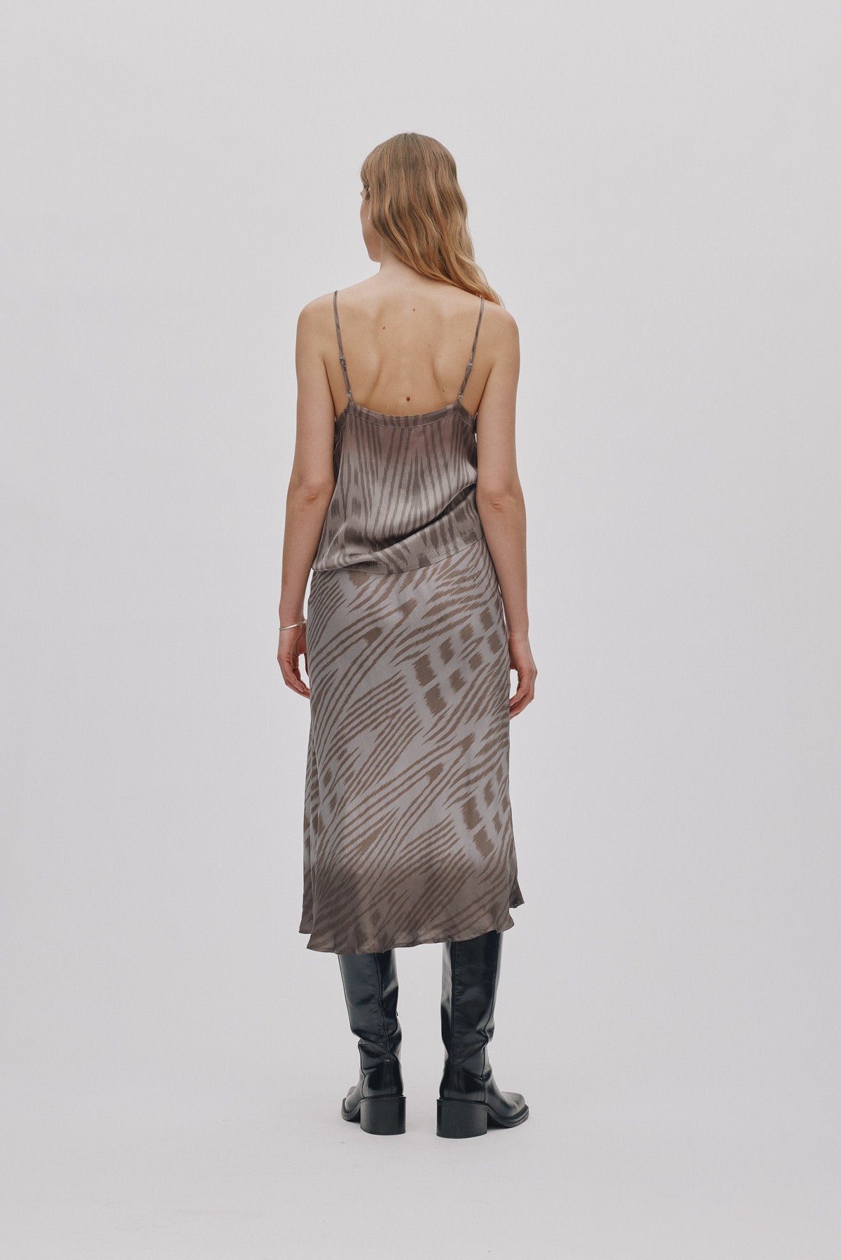 Elmi - Ombre ikat crop bias skirt I Asphalt combo 3 - Rabens Saloner