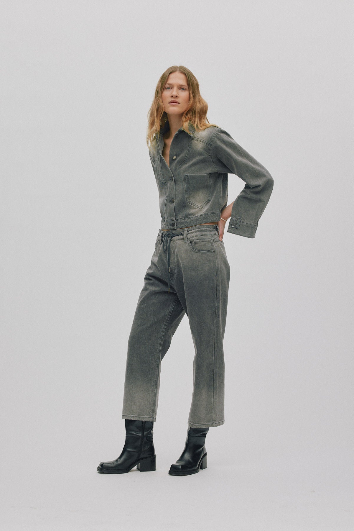Janny - Grey denim jacket I Washed grey 3 - Rabens Saloner