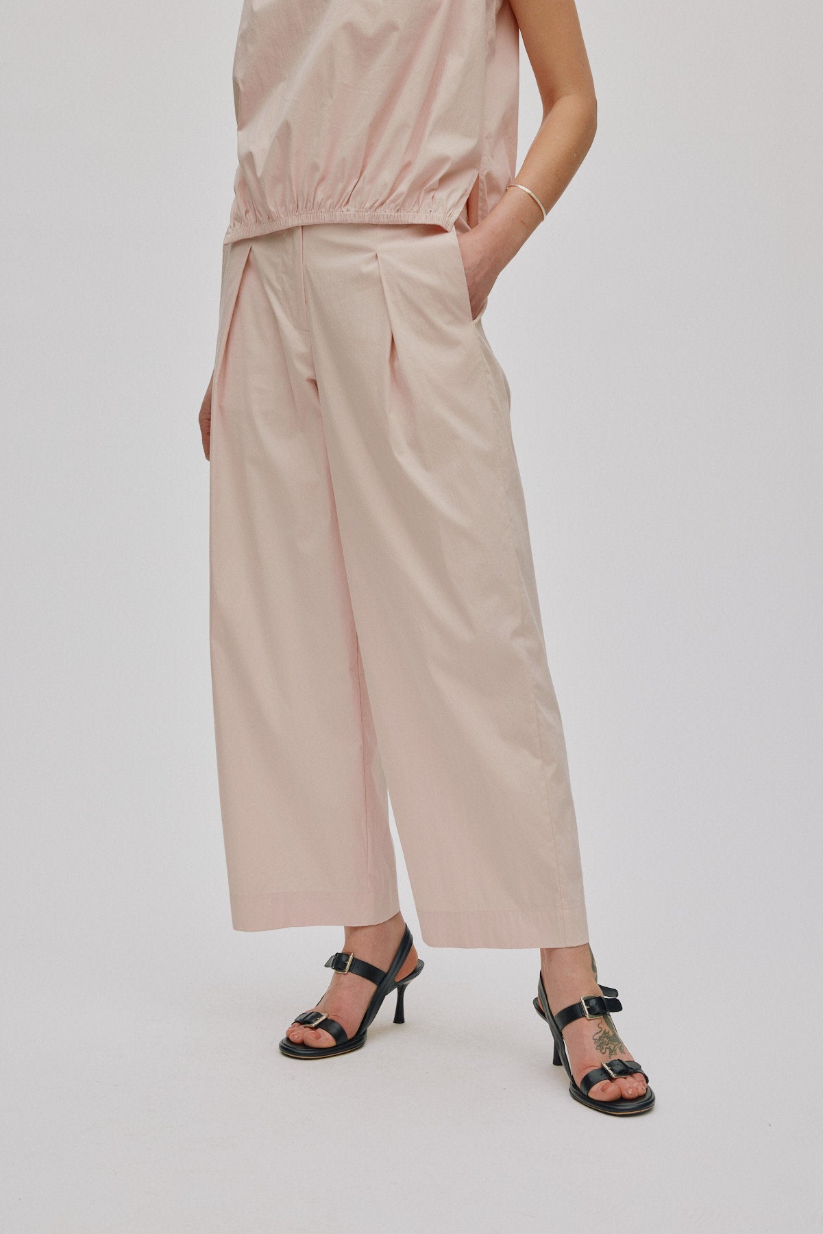 Enel - Papery parallel pants I Powder 2 - Rabens Saloner