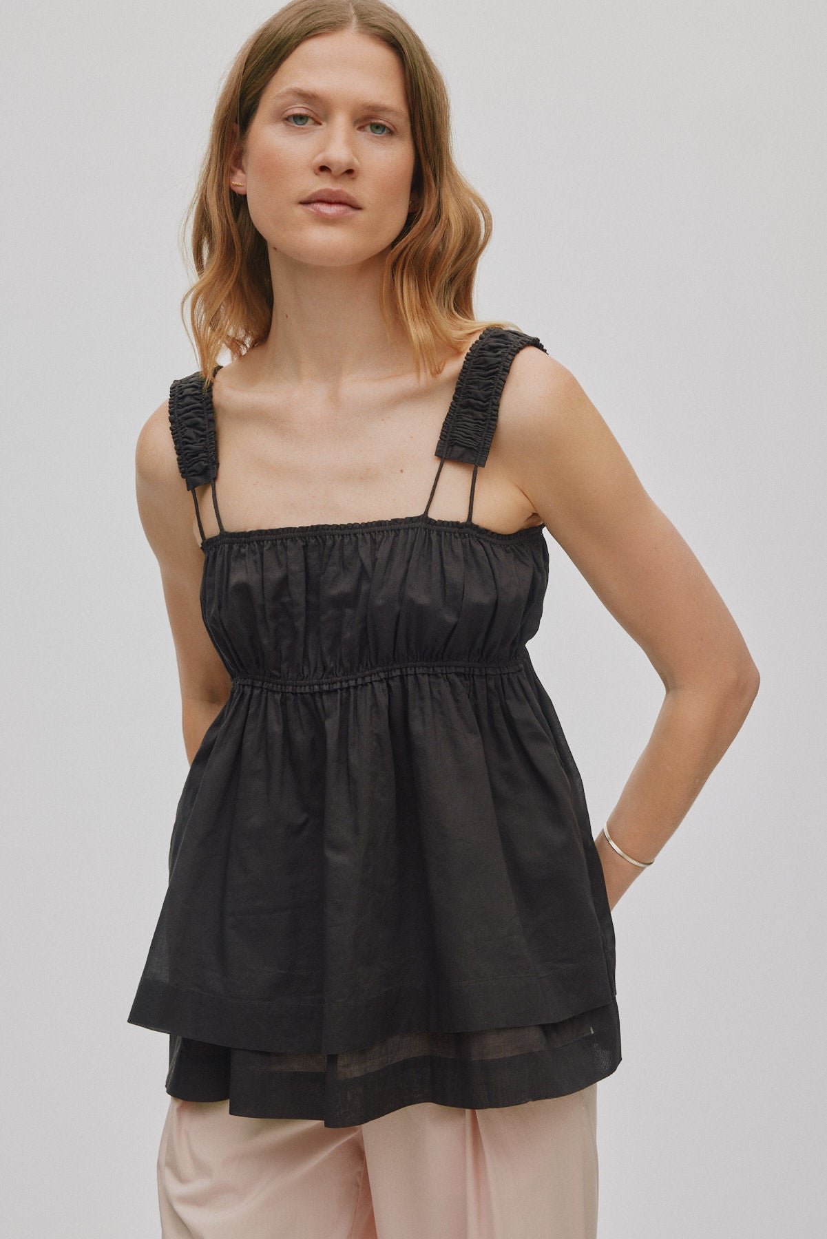 Galia - Multi layer top I Liquorice 2 - Rabens Saloner