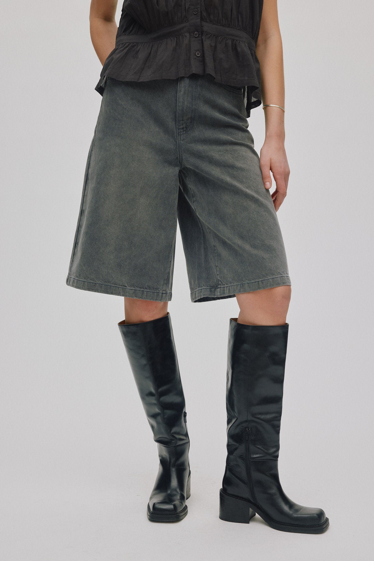 Adelin - Grey denim shorts I Washed grey 2 - Rabens Saloner