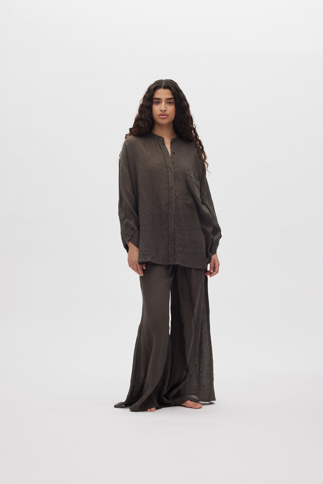 Bobbies - Crinkled oversize shirt I Faded black 9 - Rabens Saloner