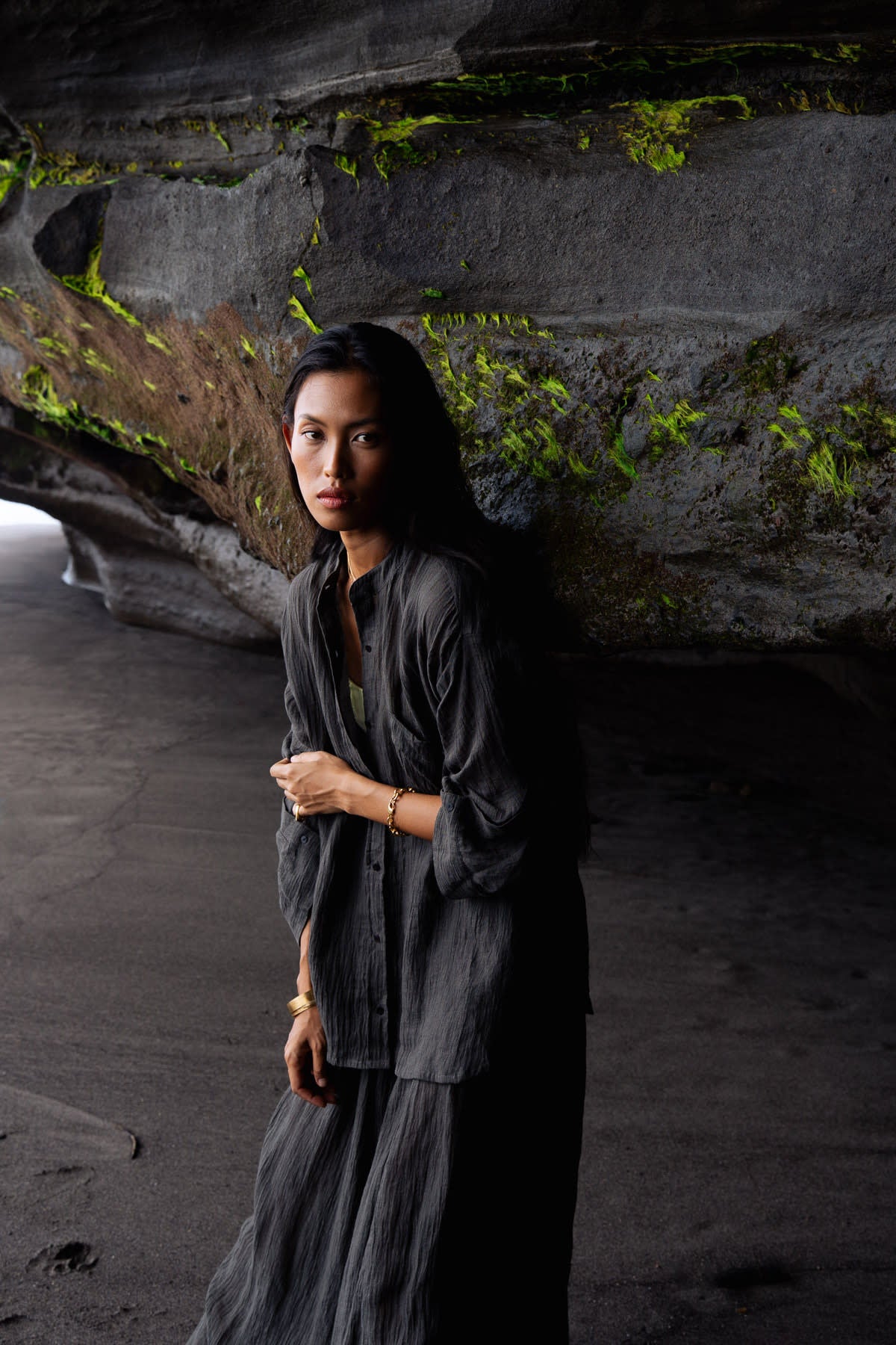 Bobbies - Crinkled oversize shirt I Faded black 6 - Rabens Saloner