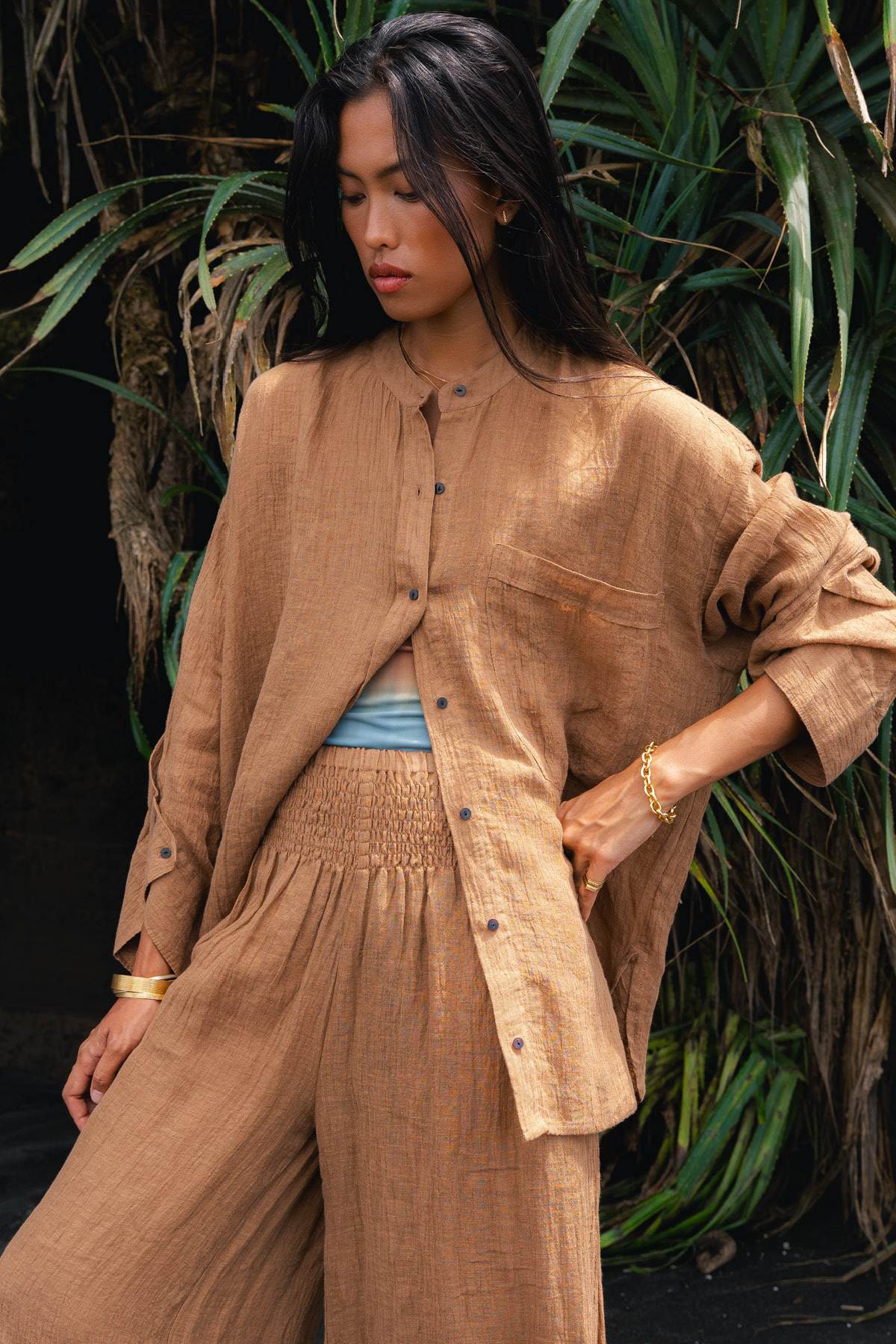Bobbies - Crinkled oversize shirt I Walnut 1 - Rabens Saloner