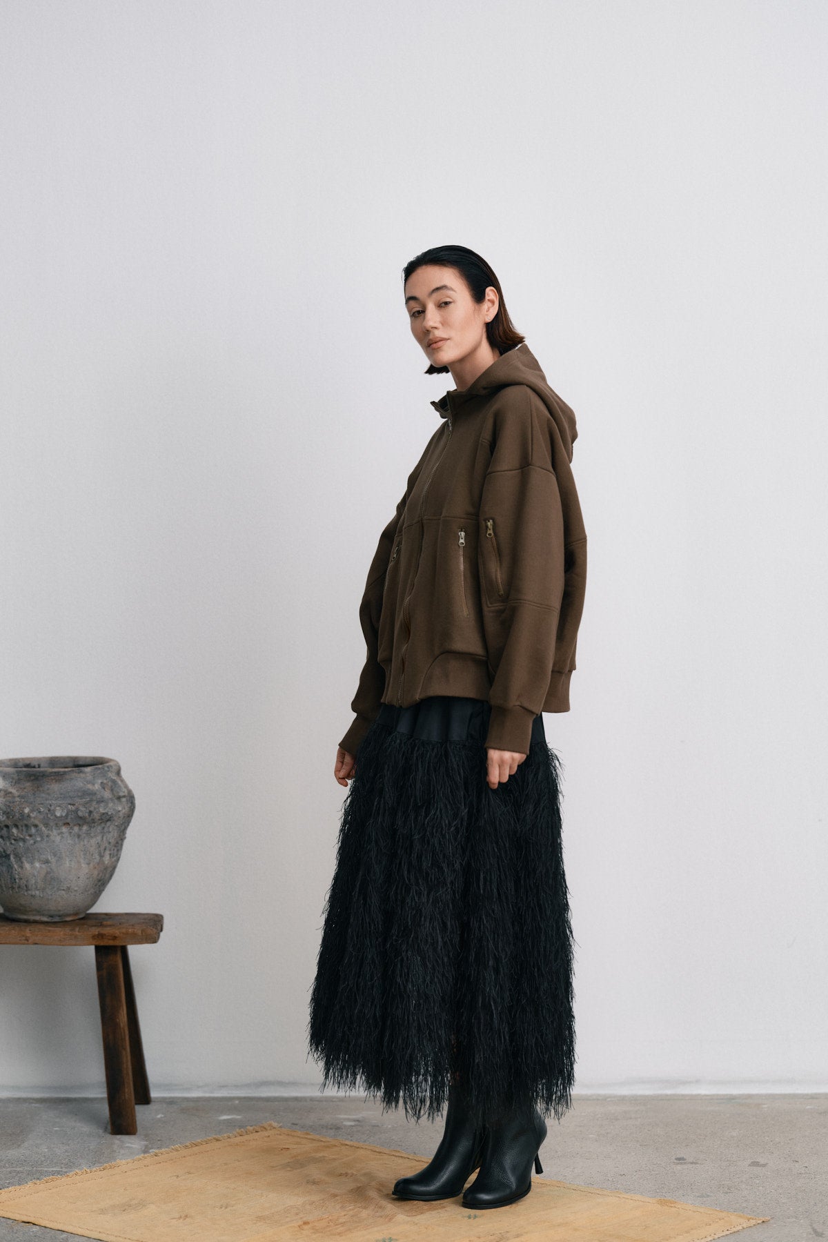 Magna - Plume combo full skirt I PRE-ORDER I Black 8 - Rabens Saloner