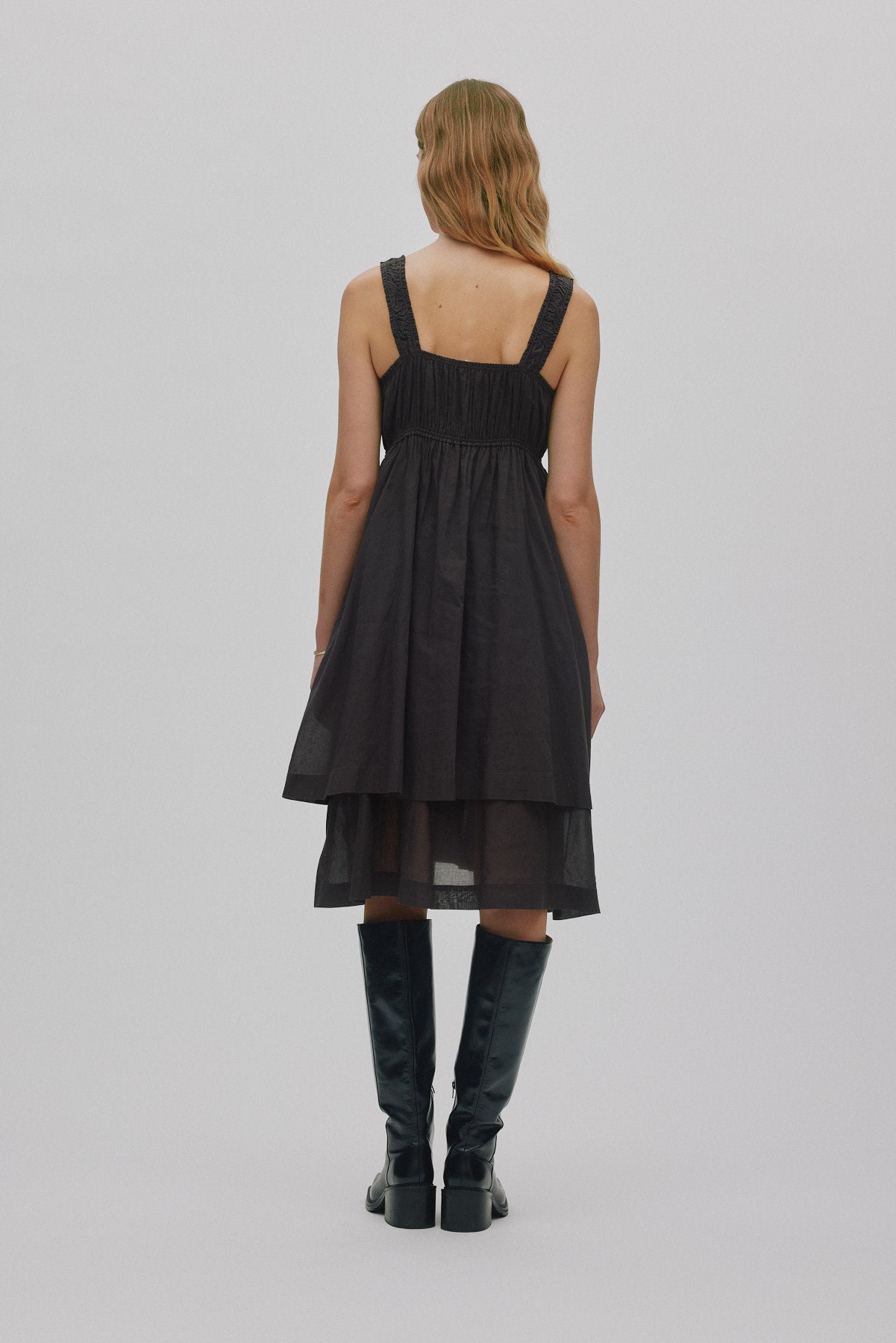 Gabi - Multi layer short dress I Liquorice 3 - Rabens Saloner