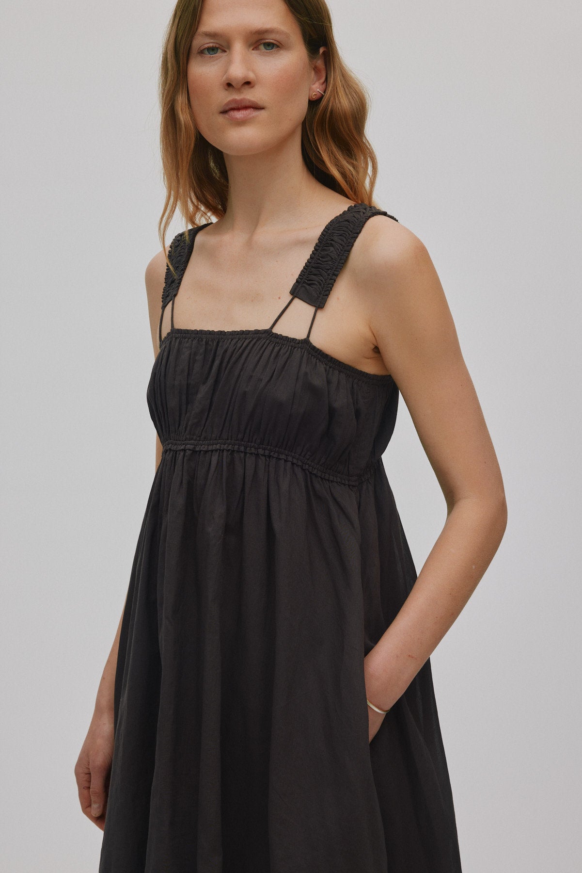 Gabi - Multi layer short dress I Liquorice 4 - Rabens Saloner