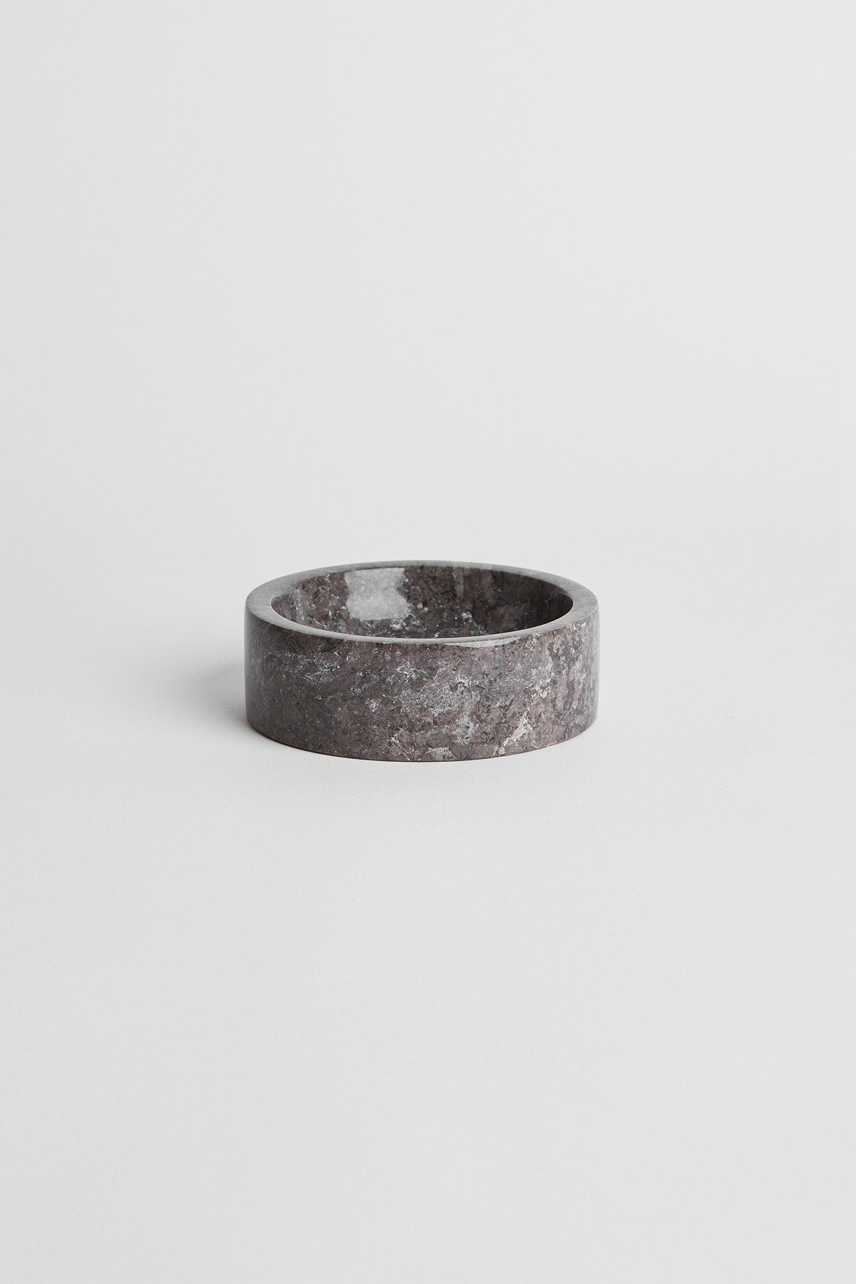 Small Marble bowl - Rabens Apartment I Dark Grey Dark Grey H: 2,5 Ø: 9 cm 1 - Rabens Saloner