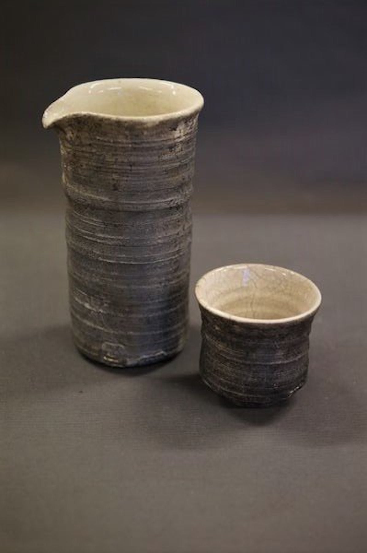 Handmade ceramic cream jug - Visby Ceramics I Dark 1 - Rabens Saloner