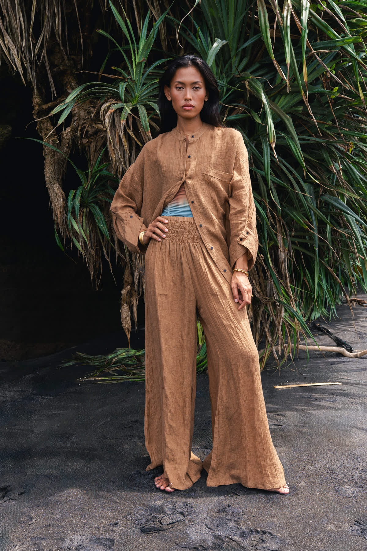 Bobbies - Crinkled oversize shirt I Walnut 4 - Rabens Saloner